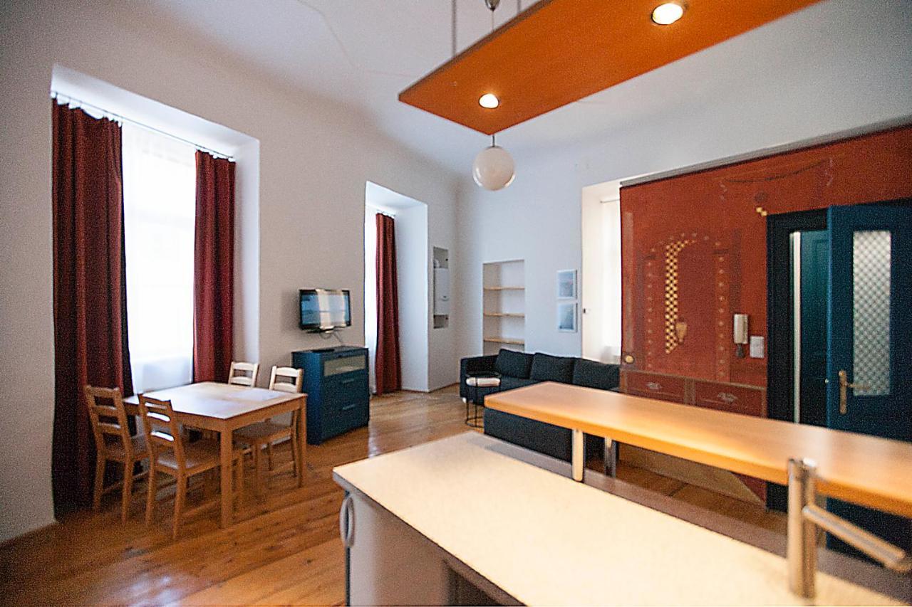 City Center Homes Vienna Luaran gambar